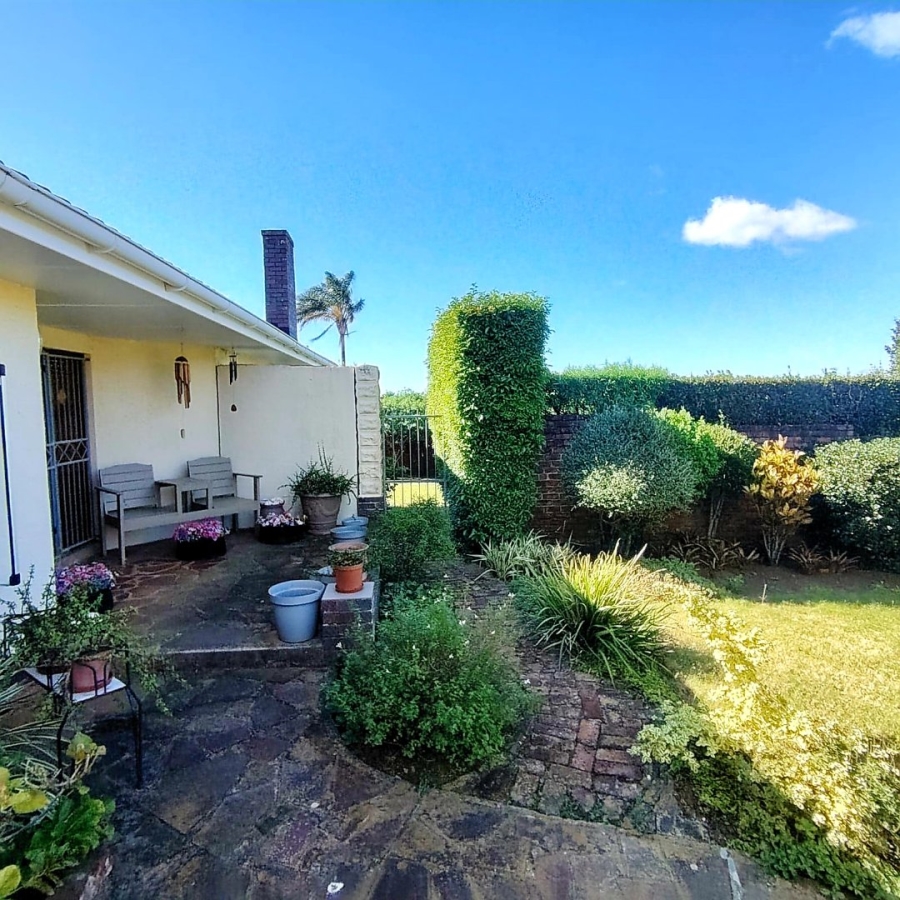 5 Bedroom Property for Sale in Vincent Heights Eastern Cape